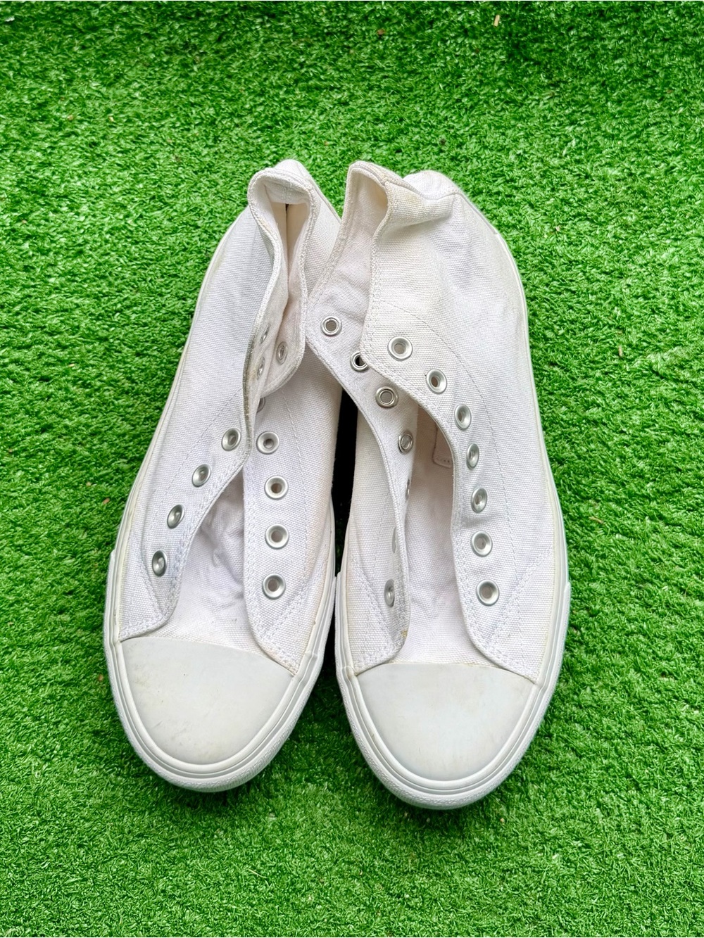 No Boundaries White Canvas Skate Sneakers Gum Sole Women's US 11W